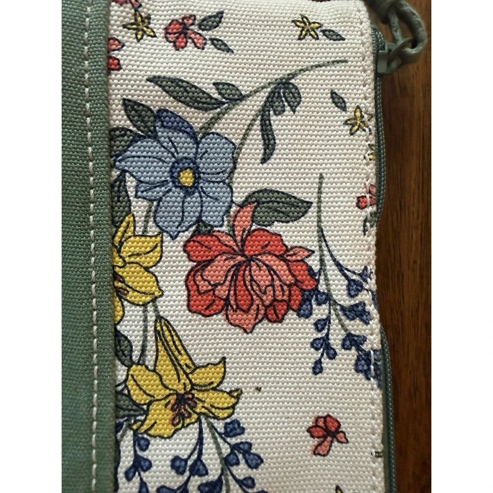 Lands' End Medium Canvas Zipper Pouch Wristlet‎ Floral